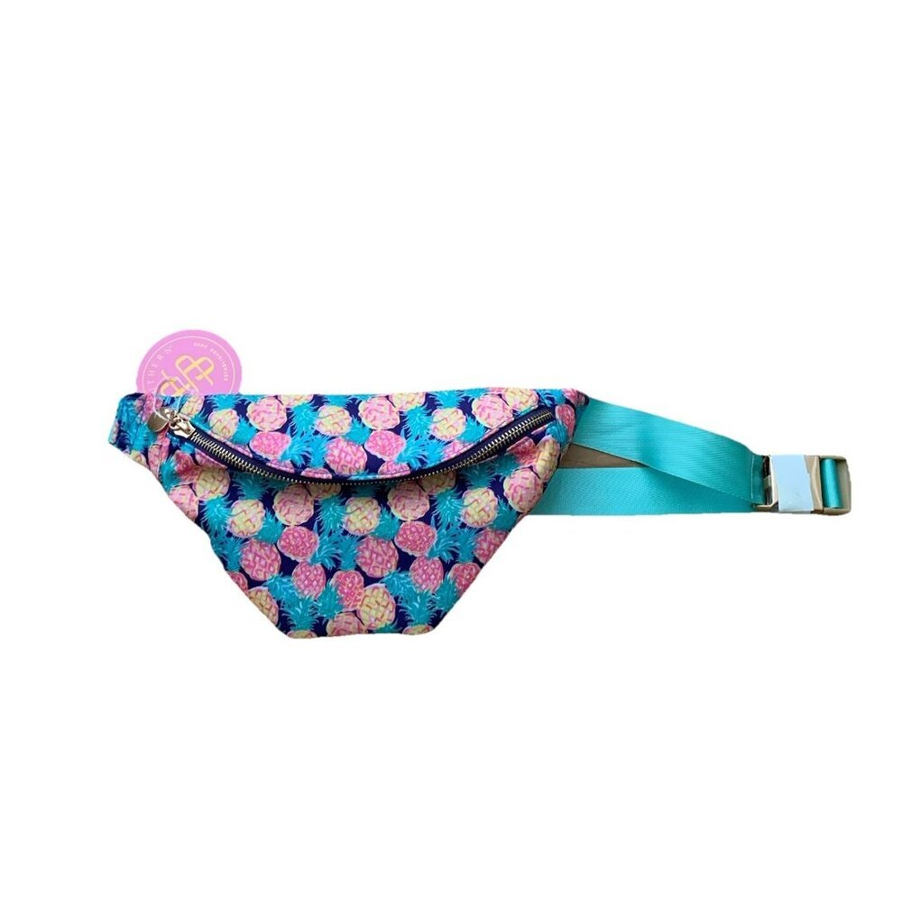 Simply Southern Belt Bag Fanny Pack Pineapple Print Adjustable Strap NEW